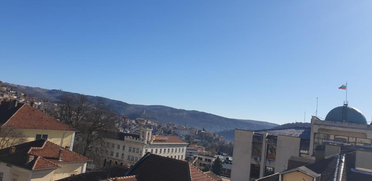 Priyateli - Friends Hotel Veliko Tŭrnovo Exterior photo